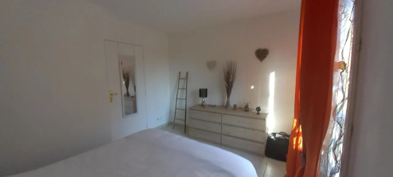 Var Roquebrune sur argens tres joli appartement