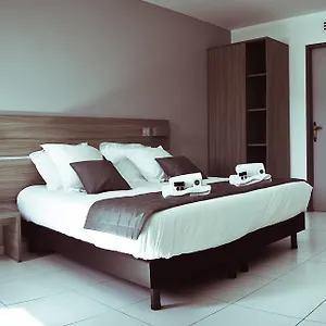 Le Cay Hotel